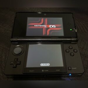 Nintendo 3DS Handheld System Black w Cable - Faulty R Button Read Desc.